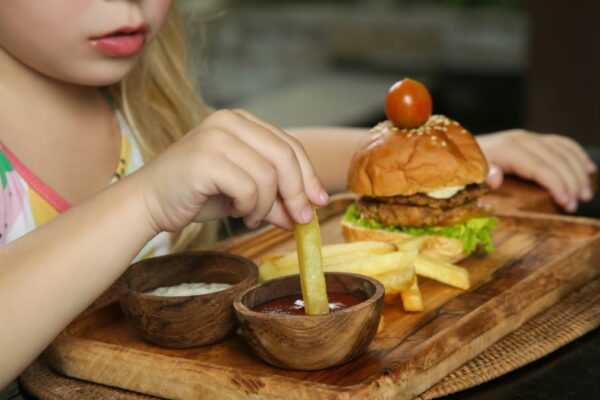Menu for children at 10 euros and discounts for families: the anti-inflation initiative in bars and restaurants is underway