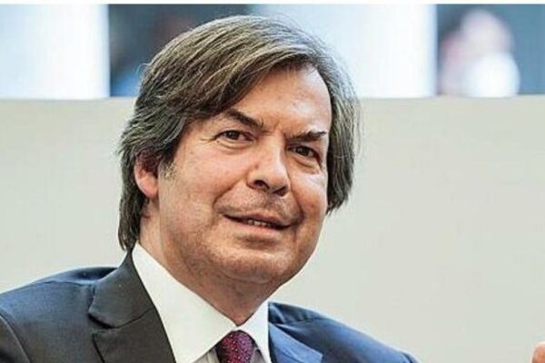 Intesa Sanpaolo, profits of 7.7 billion in 2023. CEO Messina: “Between dividends and buybacks, 2.4 billion to shareholders”